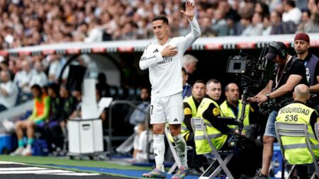 ريال مدريد لن يتركني.. لوكاس فاسكيز يودع الجماهير في رسالة مؤثرة ريال مدريد لن يتركني.. لوكاس فاسكيز يودع الجماهير في رسالة مؤثرة