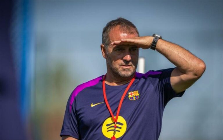 فليك يراهن على صفقة برشلونة الجديدة.. ويلمح إلى أزمة بشأن تير شتيجن