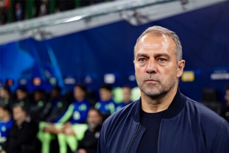 سبورت: وكيل لاعبين شهير يضغط على برشلونة لإتمام صفقته الصيفية الثالثة