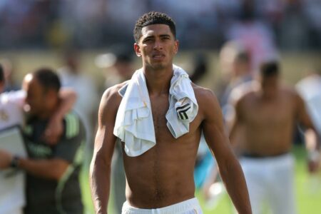 بيلينجهام يوجه رسالة إلى جماهير ريال مدريد بعد جراحته الناجحة