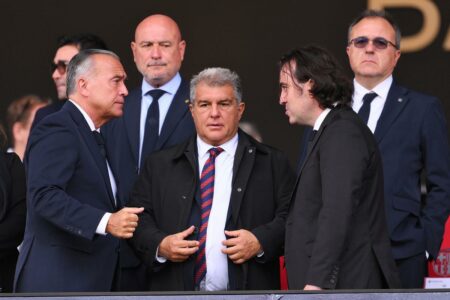 مرشح سابق يهاجم لابورتا بسبب أزمة كامب نو: نجعل من برشلونة أضحوكة مرشح سابق يهاجم لابورتا بسبب أزمة كامب نو: نجعل من برشلونة أضحوكة