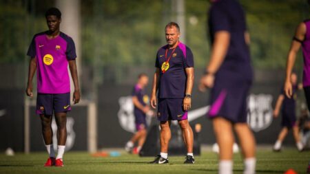 لإعداد قائمة مكتملة.. فليك يطالب برشلونة بصفقة محددة لإعداد قائمة مكتملة.. فليك يطالب برشلونة بصفقة محددة