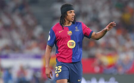 أحدهما مانشستر سيتي.. ناديان يدفعان برشلونة لخطوة حاسمة تجاه كوندي