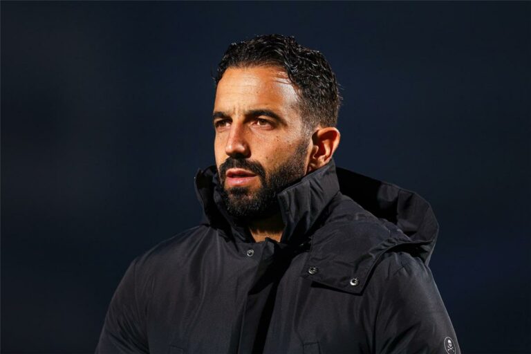 رد استنكاري من نادِ إنجليزي على عرض مانشستر يونايتد لضم حارسه