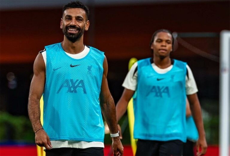 لاعب ليفربول: محمد صلاح قدوتي في عالم كرة القدم