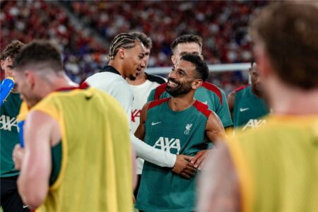 محمد صلاح صداع في رأس سلوت بسبب 8 مباريات محمد صلاح صداع في رأس سلوت بسبب 8 مباريات