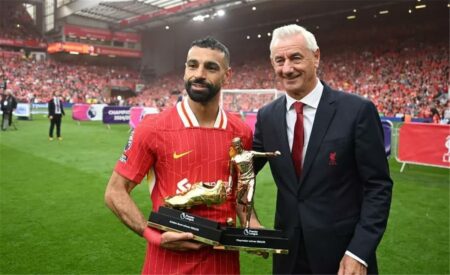 إيان راش يدعم حصول محمد صلاح على شارة ليفربول: مصدر إلهام للجميع إيان راش يدعم حصول محمد صلاح على شارة ليفربول: مصدر إلهام للجميع
