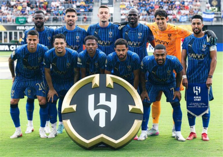 بـ600 ألف إسترليني أسبوعيًا.. الهلال يضع هدف ليفربول في حيرة بشأن وجهته القادمة