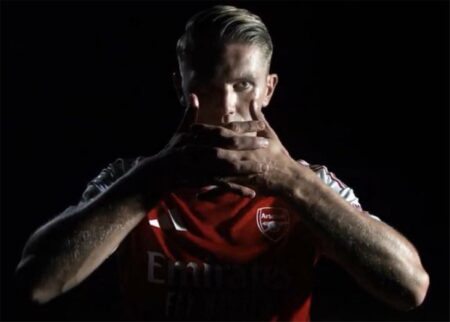 آرسنال يُعلن التعاقد مع فيكتور جيوكيرس رسميًا.. وتعليق مميز من أرتيتا آرسنال يُعلن التعاقد مع فيكتور جيوكيرس رسميًا.. وتعليق مميز من أرتيتا