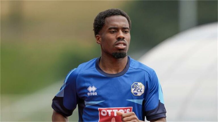 خاص | على طريقة الراحل بوبيندزا.. الزمالك يهدد تيدي أوكو