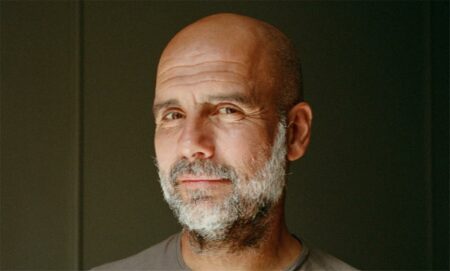 نرى مآسي ولا نتحرك.. جوارديولا يوجه رسالة للعالم بسبب أحداث فلسطين