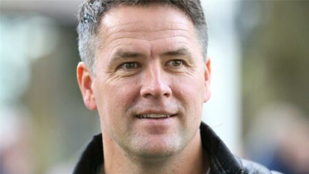 أوين: فشل صفقة آرسنال يمهد طريق ليفربول للتتويج بالدوري الإنجليزي أوين: فشل صفقة آرسنال يمهد طريق ليفربول للتتويج بالدوري الإنجليزي