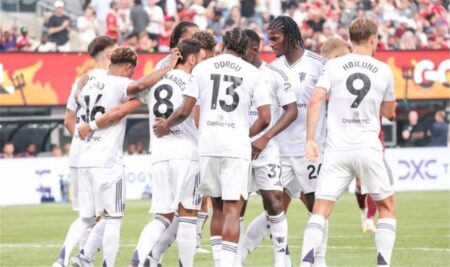 لاعب مانشستر يونايتد عن الصفقات: سأقاتل على مكاني مهما حدث لاعب مانشستر يونايتد عن الصفقات: سأقاتل على مكاني مهما حدث