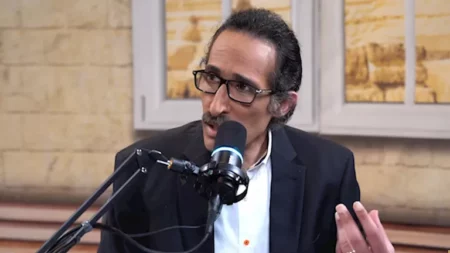 مجدي الجلاد عن قُبلات المعجبات لراغب علامة: "اللي ما يمنعهاش راجلها وأسرتها الدولة تمنعها"