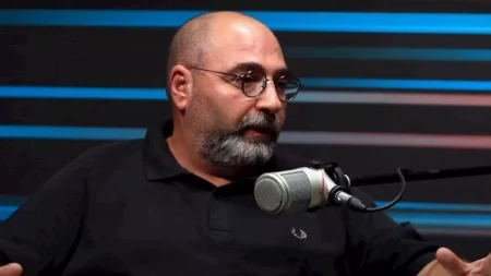 أحمد الجندي يرد على الهجوم على أبناء النجوم في مسلسل"عايشة الدور"