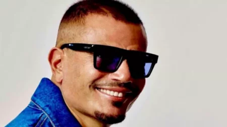 بعد طرح ألبوم "ابتدينا".. عمرو دياب يحيي حفلًا غنائيًا ضخمًا في الرياض