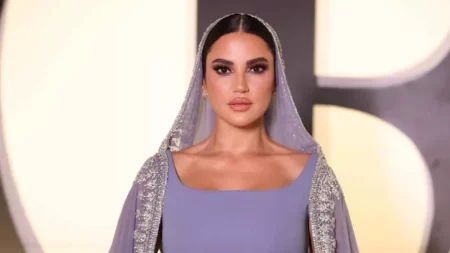 درة في أحدث ظهور.. تسريحة شعر ومكياج يبرزان جمال الإطلالة