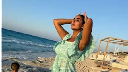 "جريئة أمام البحر".. أحدث ظهور لـ جوري بكر والجمهور يعلق (صور)