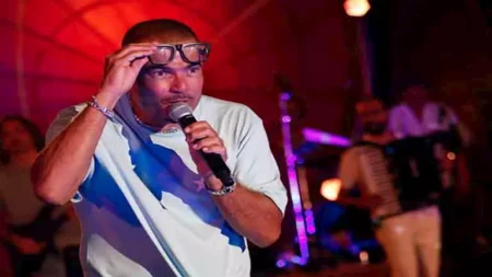 وصلت 200 دولار تفاصيل حفل عمرو دياب في لبنان