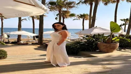 بإطلالة جريئة.. رشا مهدي تستمتع بإجازة الصيف والجمهور يعلق (صور) بإطلالة جريئة.. رشا مهدي تستمتع بإجازة الصيف والجمهور يعلق (صور)