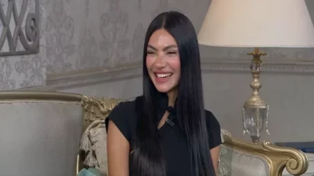 هدي المفتي تكشف علاقتها بـ ويجز لأول مرة: "مش مقربين" هدي المفتي تكشف علاقتها بـ ويجز لأول مرة: "مش مقربين"