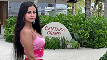 منة عرفة في المالديف.. 25 صورة لنجمات فضلن قضاء الصيف في الخارج بعيدا عن الساحل