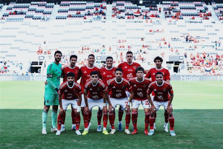 تقارير: نادي قطر يبدأ المفاوضات مع لاعب الأهلي تمهيدًا لضمه