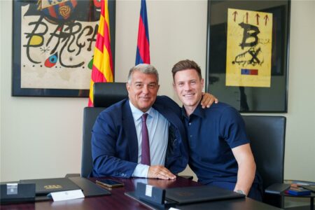 تقارير توضح رد فعل لابورتا تجاه تصرف تير شتيجن السيء مع برشلونة