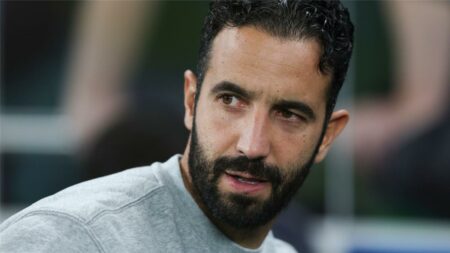 حملة تبرعات من جماهير مانشستر يونايتد للتوقيع مع صفقة مميزة