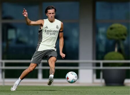 كاريراس: لاعبو ريال مدريد فاجأوني.. وأحلم بظهوري الأول في سانتياجو برنابيو