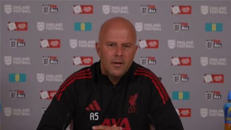 سلوت يعلن عدد مباريات غياب محمد صلاح عن ليفربول: لذلك تعاقدنا مع فريمبونج سلوت يعلن عدد مباريات غياب محمد صلاح عن ليفربول: لذلك تعاقدنا مع فريمبونج