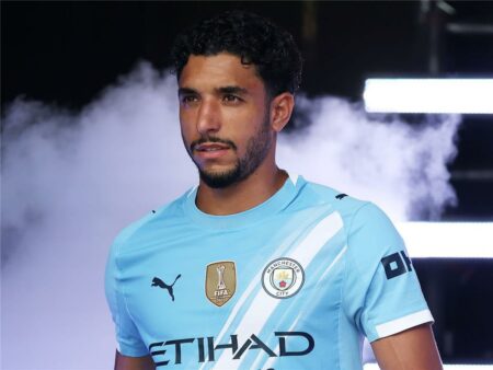 ردود أفعال جماهير مانشستر سيتي على استبعاد مرموش من الكرة الذهبية: جريمة في حق كرة القدم ردود أفعال جماهير مانشستر سيتي على استبعاد مرموش من الكرة الذهبية: جريمة في حق كرة القدم