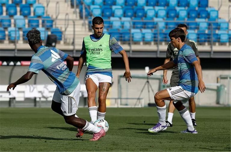 خليفة كروس ومودريتش.. ريال مدريد يراقب لاعب باريس سان جيرمان