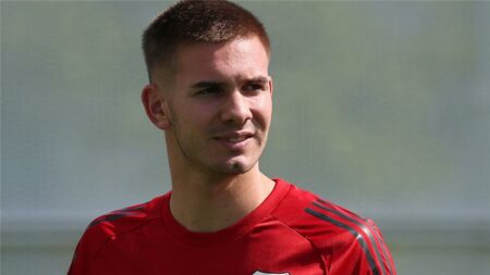 مدرب ماستانتونو السابق: ليس بقوة لاعب برشلونة.. وسيحتاج لشيء واحد مع ريال مدريد مدرب ماستانتونو السابق: ليس بقوة لاعب برشلونة.. وسيحتاج لشيء واحد مع ريال مدريد