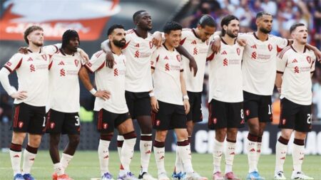 سلوت يكشف ماذا قال للاعبي ليفربول قبل تنفيذ ركلات الترجيح أمام كريستال بالاس