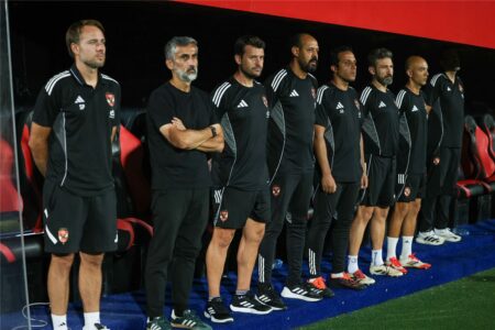 بعد قرار اتحاد الكرة.. الأهلي أول الأندية حصولًا علي كارنيهات جهازه الفني