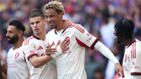 نوتينجهام فورست يضع عينه على لاعب ليفربول تمهيدًا لضمه