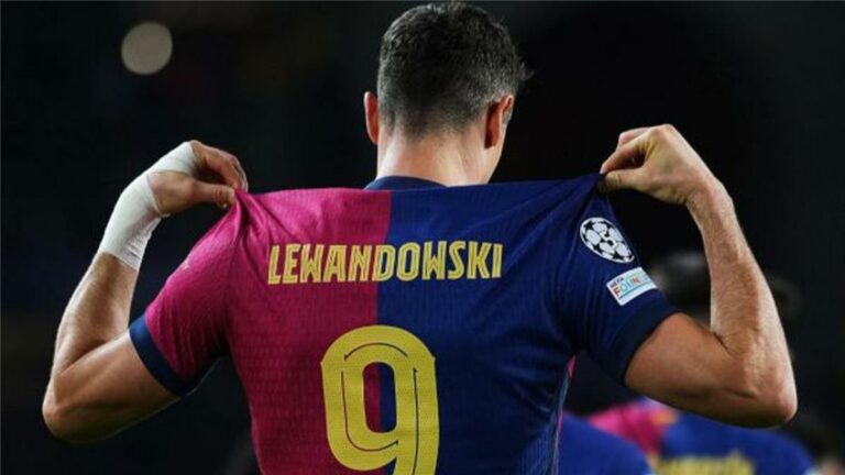 ليفاندوفسكي: وافقت على الانضمام لـ مانشستر يونايتد في 2012 لسبب واحد