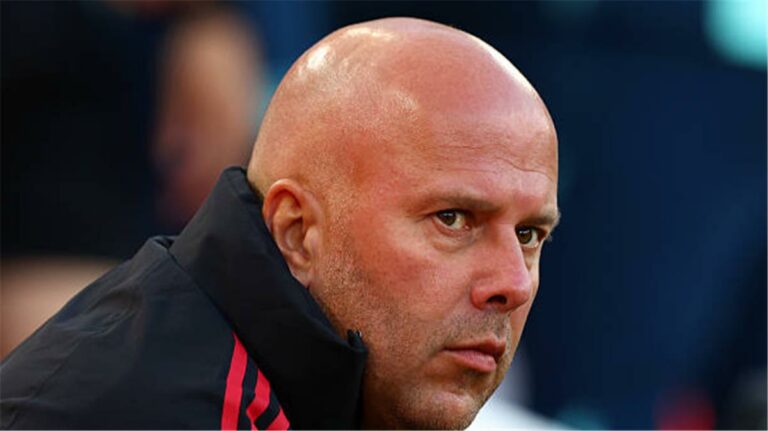 سلوت يحذر صفقات ليفربول الجديدة بعد خسارة كريستال بالاس.. ويؤكد: دفاعنا ليس ضعيفًا