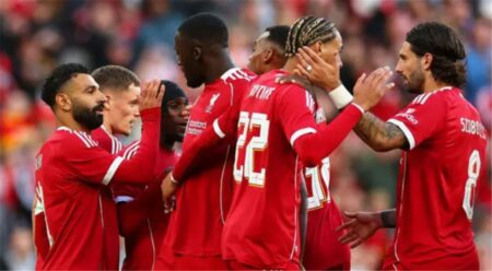 ليفربول يعقد اجتماعًا مع مهاجم الفريق.. وصفقة إيزاك تحسم مصيره