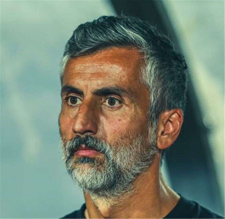 خاص | قرار جديد من ريبيرو بعد شكوى لاعبي الأهلي وتصريحات سيد عبد الحفيظ