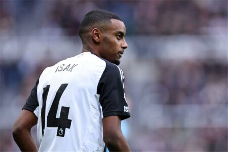 أسطورة أرسنال ينتقد سلوك إيزاك مع نيوكاسل أسطورة أرسنال ينتقد سلوك إيزاك مع نيوكاسل