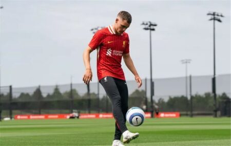 سلوت يحدد ما يحتاجه فيرتز للوصول لمستوى صلاح وميسي ورونالدو