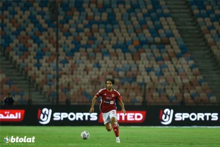 طرد محمد هاني في مباراة الأهلي وفاركو بـ الدوري المصري طرد محمد هاني في مباراة الأهلي وفاركو بـ الدوري المصري