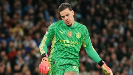 رومانو يكشف سبب استبعاد إيدرسون من مباراة مانشستر سيتي وولفرهامبتون رومانو يكشف سبب استبعاد إيدرسون من مباراة مانشستر سيتي وولفرهامبتون