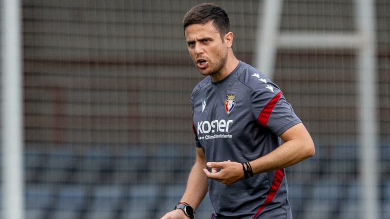 مدرب أوساسونا يتحدى ريال مدريد: نحب مواجهة الأفضل.. وقادرون على إلحاق الضرر بهم