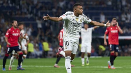 فيديو | مبابي يقود ريال مدريد لفوز صعب على أوساسونا في الدوري الإسباني