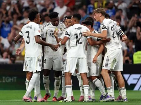 انتقادات لاذعة لصفقة ريال مدريد بعد الظهور الأول على سانتياجو برنابيو