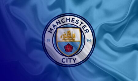 رسمياً.. مانشستر سيتي يعلن تمديد عقد لاعبه لـ 4 سنوات