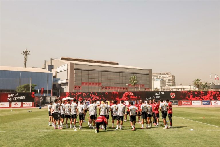 لاعب الأهلي يتعرض لحادث مروري قوي قبل مواجهة غزل المحلة في الدوري